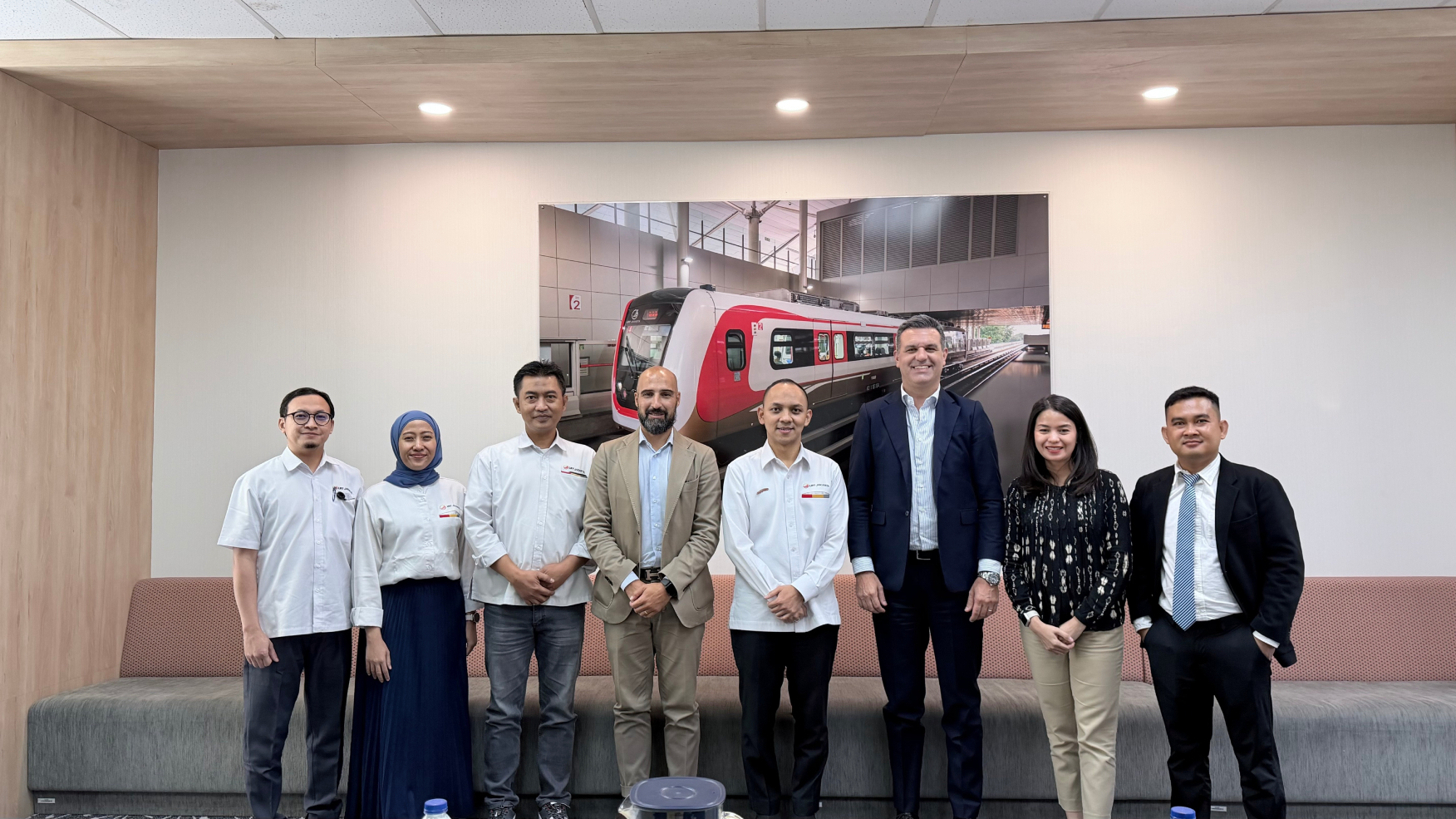 RINA and PT LRT Jakarta sign MoU to explore cooperation